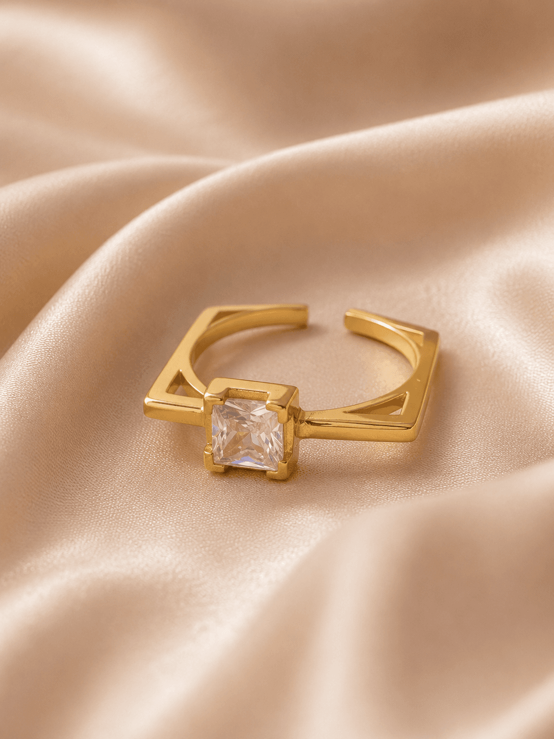 The Legacy Ring, modern gold jewelry